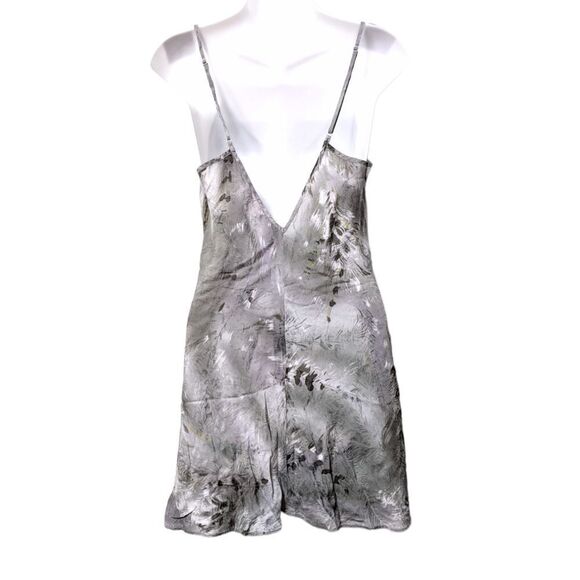 VICTORIA'S SECRET Silk Feather Print Chemise M - Picture 5 of 7